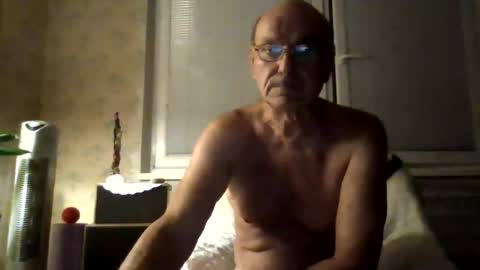 manes5858 online show from July 13, 9:06 pm