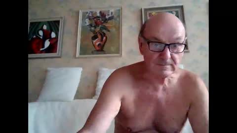 Snapshot of manes5858 chatting on October 13, 12:55 pm manes5858 online show from October 13, 12:55 pm