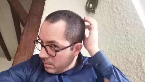 Snapshot of manu5933 chatting on December 21, 11:33 am manu5933 online show from December 21, 11:33 am