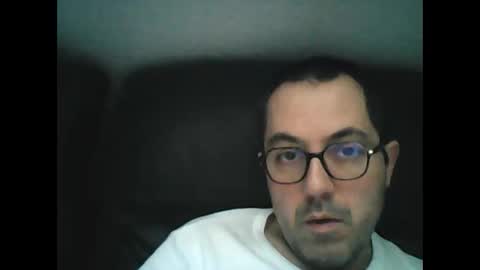 Snapshot of manu5933 chatting on January 3, 1:03 pm manu5933 online show from January 3, 1:03 pm