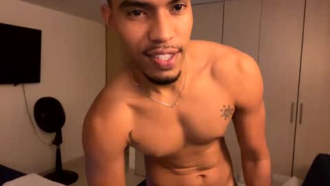 Snapshot of manuel__brown chatting on March 2, 2:40 am Manuel online show from March 2, 2:40 am