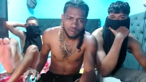 manumaster333 online show from April 1, 9:44 am