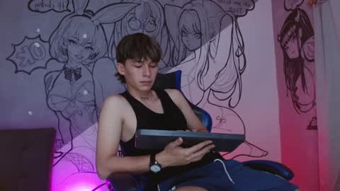 marco_777_ online show from May 21, 7:07 pm