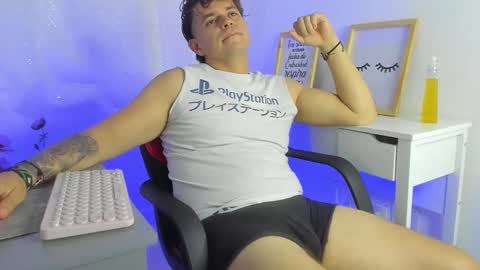 Snapshot of marcoss_rivera chatting on October 31, 6:22 pm marcoss online show from October 31, 6:22 pm