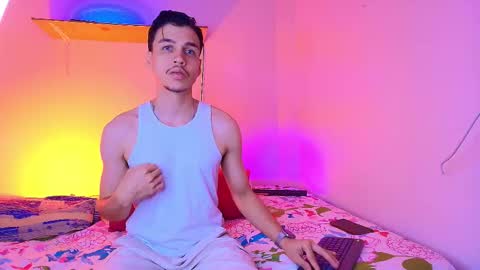 Marcus Hanks online show from December 3, 3:01 am