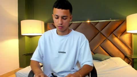 marcus_jeron online show from April 17, 11:18 pm