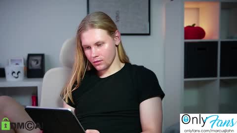 marcusjlahn online show from November 1, 12:47 am