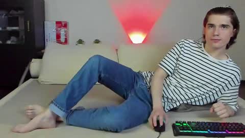 Marcus Jones online show from December 19, 1:07 pm