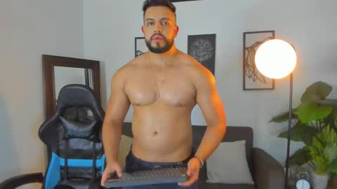 mark_x23 online show from January 18, 2:24 am