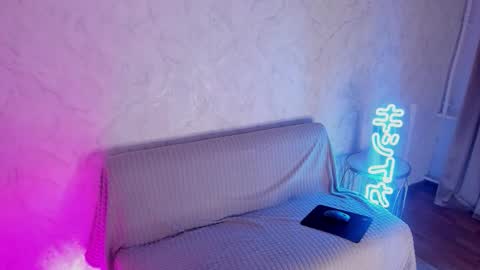 Mark online show from December 4, 10:22 am