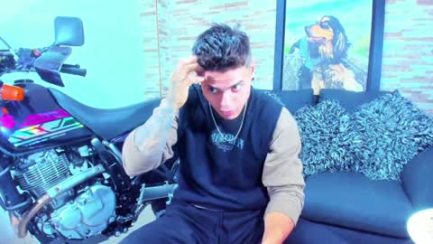 Sebastian online show from December 12, 2:15 am