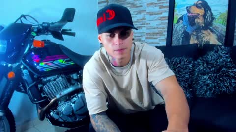 Sebastian online show from January 17, 2:39 am