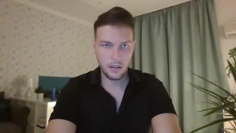 Snapshot of markster9696 chatting on November 1, 11:42 pm markster9696 online show from November 1, 11:42 pm