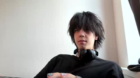 Mark online show from April 2, 1:41 pm