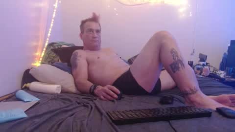 markymark101825061 online show from January 20, 4:43 am