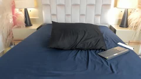 maroxcute online show from November 14, 5:14 pm