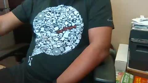 Married Horny Guy online show from November 18, 2:43 pm