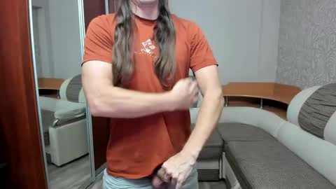 Alan online show from October 14, 6:59 pm