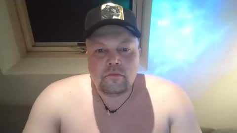 mars0481 online show from March 5, 9:44 pm