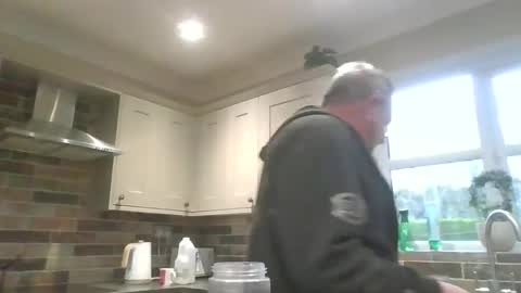 martinrgbxxxx online show from February 3, 9:14 am