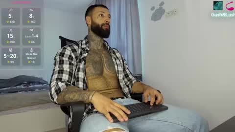 masculineguy69 online show from October 10, 7:13 am