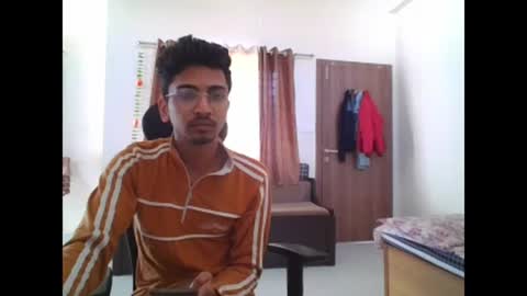 maskboyz2003 online show from December 18, 4:20 am