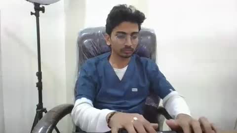 maskboyz2003 online show from February 3, 8:35 am