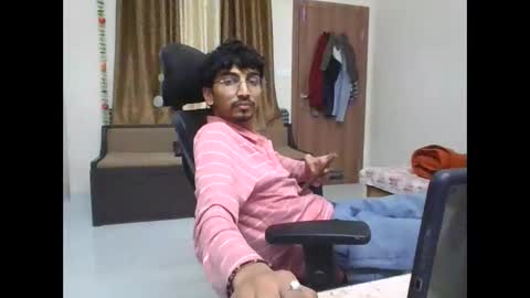 maskboyz2003 online show from February 26, 5:39 pm