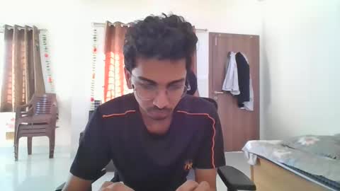 maskboyz2003 online show from February 1, 4:03 am