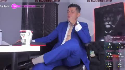 Snapshot of massimo_g chatting on December 11, 1:33 pm I am Massimo online show from December 11, 1:33 pm