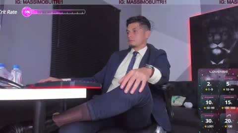 Snapshot of massimo_g chatting on December 12, 2:26 am I am Massimo online show from December 12, 2:26 am