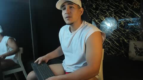 massimo_vidal online show from April 8, 4:49 pm