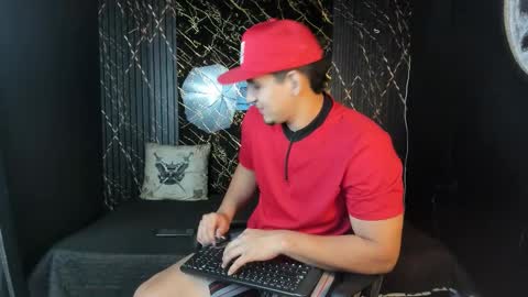 massimo_vidal online show from February 19, 2:46 pm