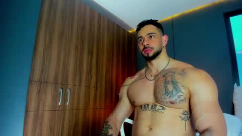 massimo online show from April 12, 5:36 pm