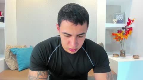 Snapshot of massimocontie_ chatting on January 11, 12:40 pm Massimo Contie online show from January 11, 12:40 pm