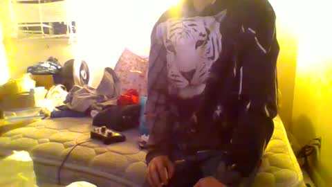 Luvmakerz online show from December 6, 8:59 am