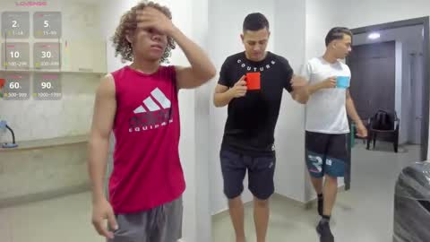 Team Cris Darwin- Fernando- Stiven- David online show from February 19, 11:17 am