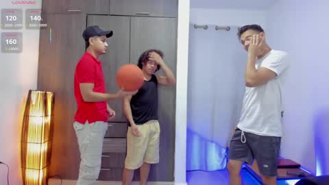 Team Cris Darwin- Fernando- Stiven- David online show from January 23, 11:15 am