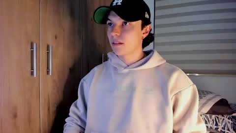 mastrangelo_x online show from June 17, 4:14 am