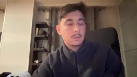 Aaron online show from December 5, 7:21 pm