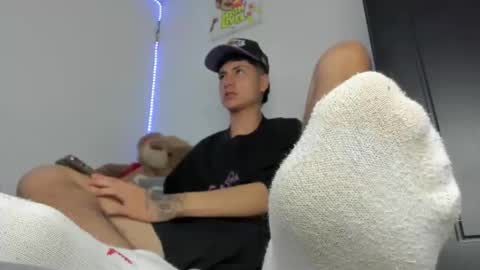 mateo_escobar online show from December 1, 8:17 am