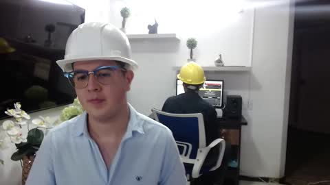  MATEO STRONG  online show from January 14, 8:23 pm