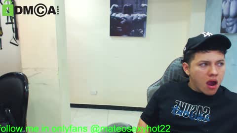 Snapshot of mateosexyhot22 chatting on December 6, 1:11 pm Mateo online show from December 6, 1:11 pm