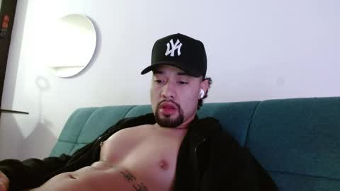 STRURIBE ON INSTAGRAM online show from March 9, 9:14 am