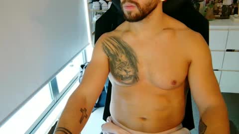 Snapshot of matt89aus chatting on February 14, 11:21 pm MRD online show from February 14, 11:21 pm