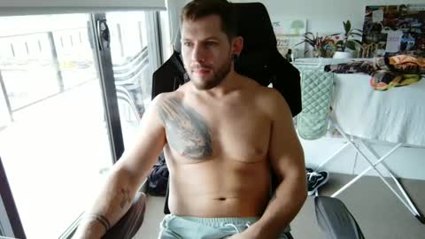 Snapshot of matt89aus chatting on February 22, 2:17 am MRD online show from February 22, 2:17 am