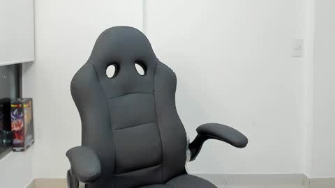 Mattias online show from February 12, 1:33 am