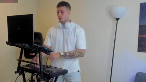 mattsaill_ online show from September 29, 12:20 am