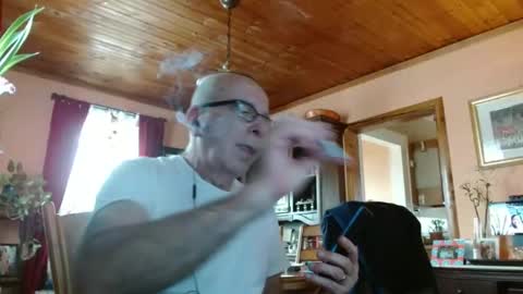 Maurice online show from February 11, 4:24 pm