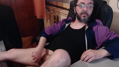 Max online show from December 31, 7:10 am